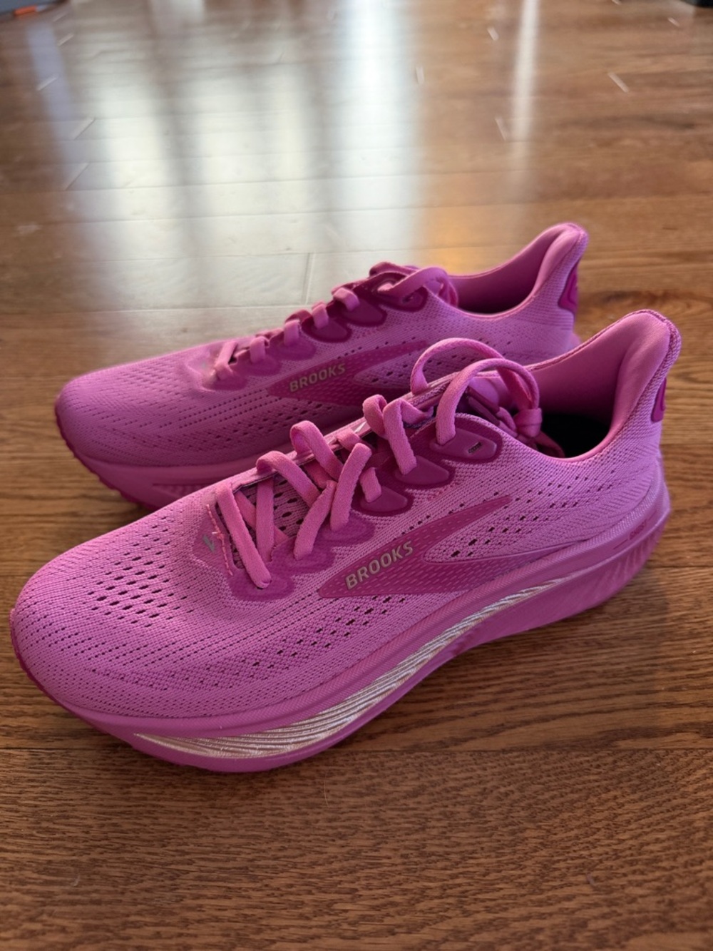 Brooks Women's Ghost 17 Pink Running Shoes Size 6.5